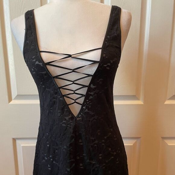 VINTAGE BLACK LACE VICTORIA’S SECRET STRETCH CHEMISE SIZE MEDIUM EVC - Picture 2 of 8